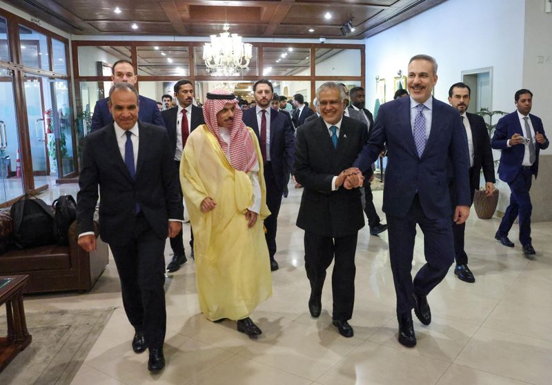 Iran warns US against ground operations as Islamabad hosts regional talks on West Asia conflict