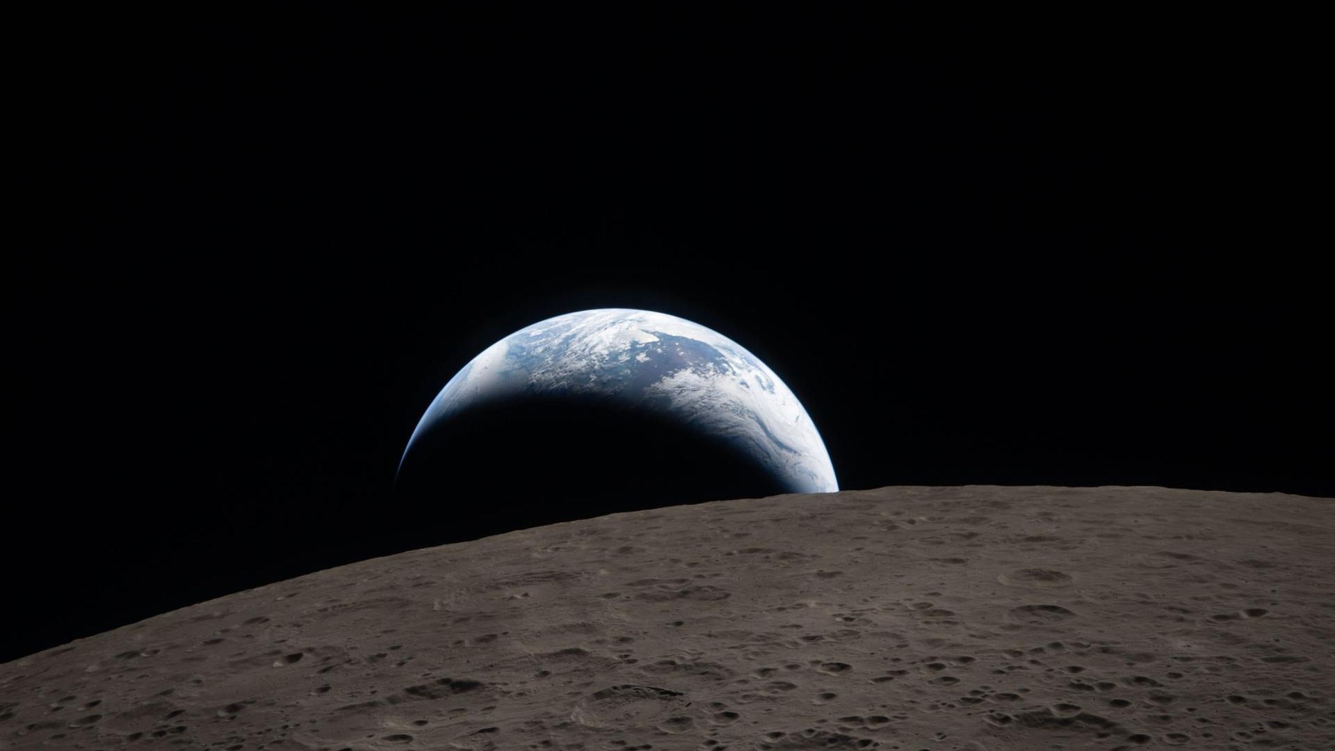 NASA Artemis II Orion spacecraft during historic moon flyby April 2026 - Source: Space.com/NASA