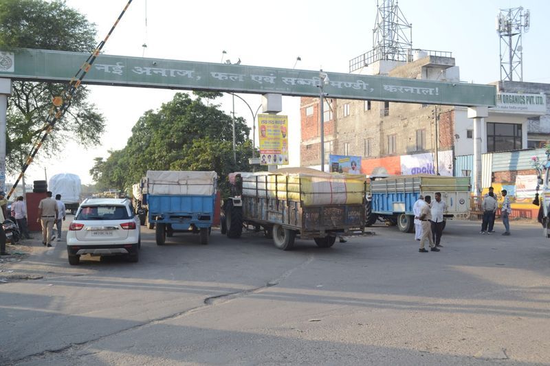 Haryana farmers protest biometric Aadhaar rules for wheat procurement at mandis. Image: Tribune India
